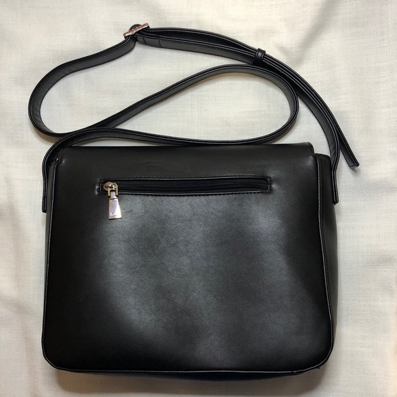S-Q Black Vegan Leather Cross Body Bag - Picture 4 of 10